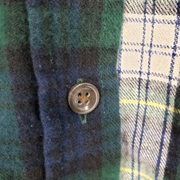 LL Bean Relaxed Fit Scotch Plaid Flannel Button Down Shirt XL - Picture 9 of 12